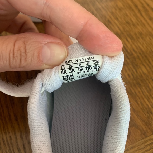 Brand New Kids Adidas shoes. - Picture 5 of 5